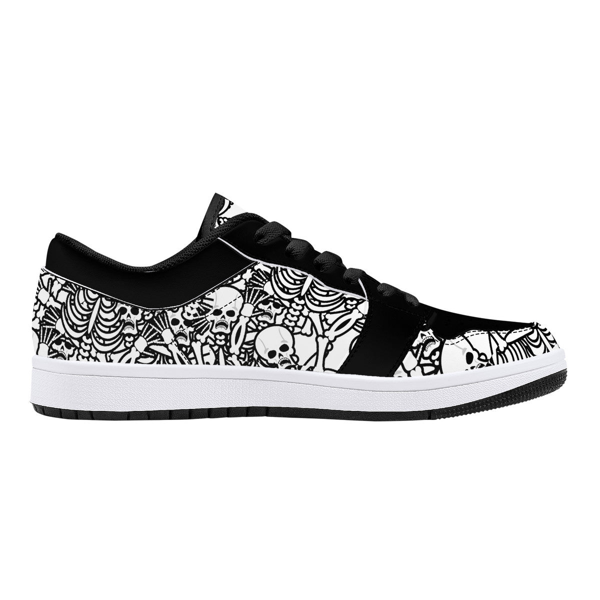 Low-Top Screaming Skulls Leather Sneakers - Black