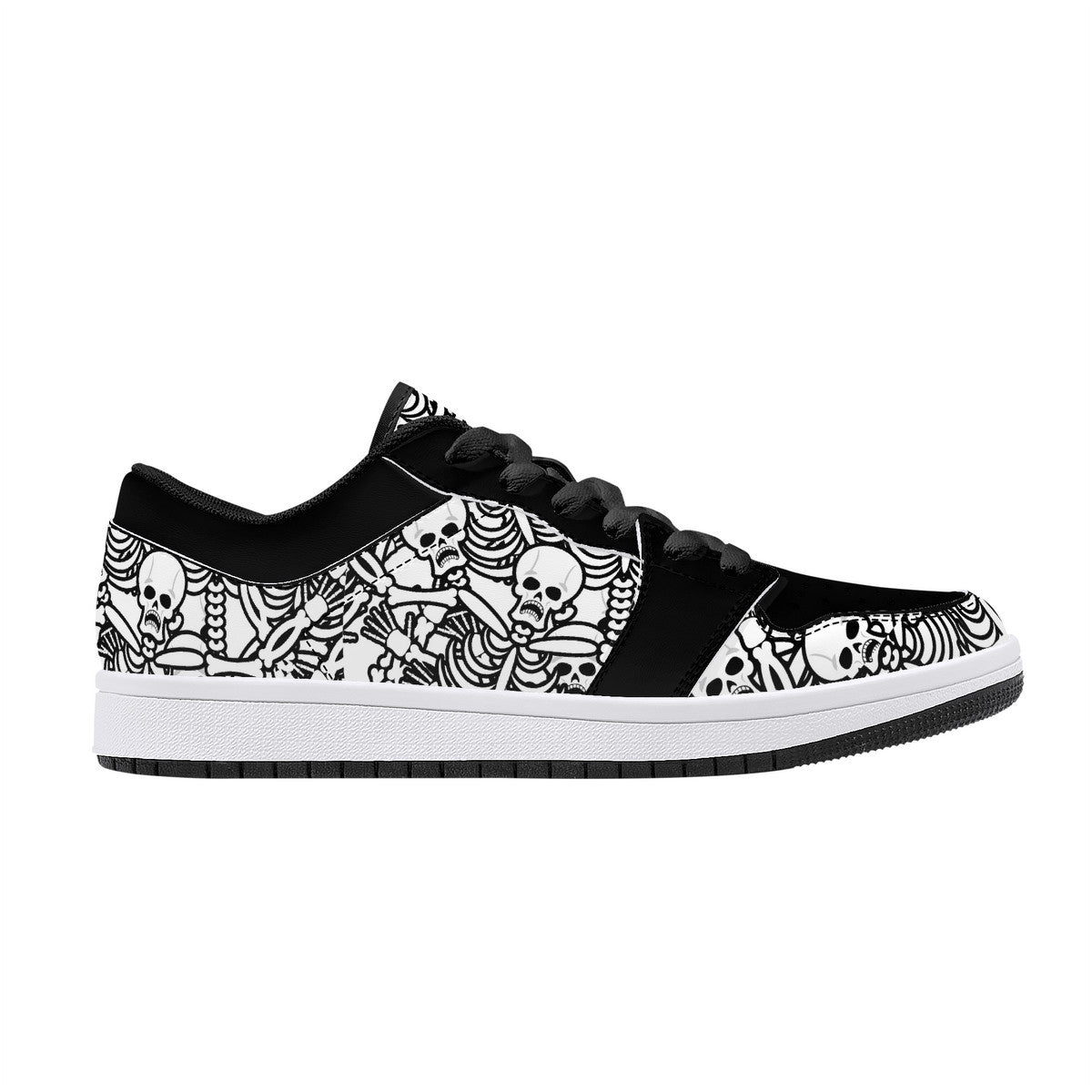 Low-Top Screaming Skulls Leather Sneakers - Black