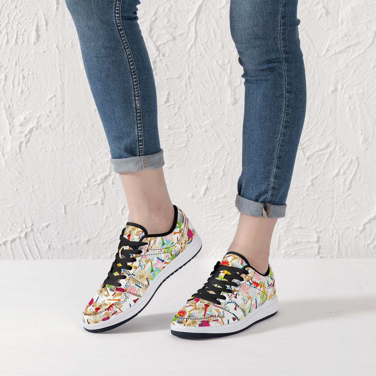 Low-Top Synthetic Leather Sneakers -Golf Balls & Tee's